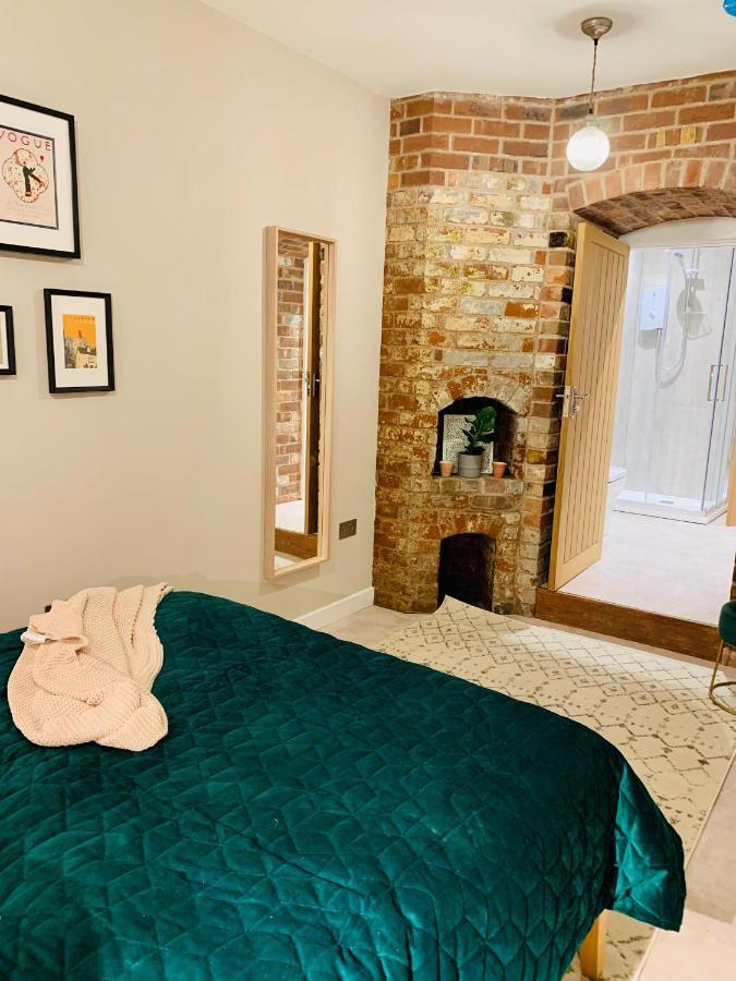 The Folly Apartment *